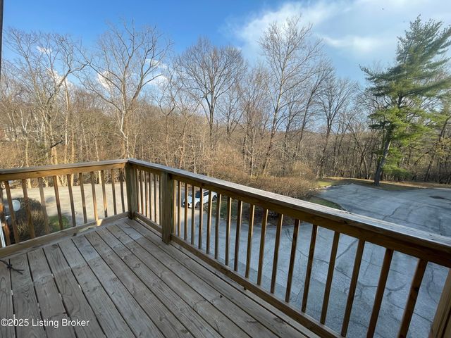 6518 Montero Dr APT 3, Prospect, KY 40059