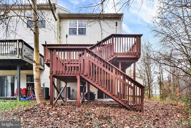 6 CAROB CT, Essex, MD 21221