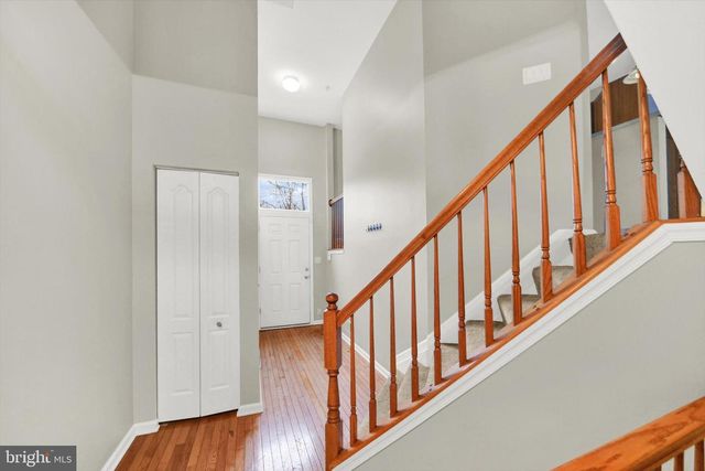 6 CAROB CT, Essex, MD 21221