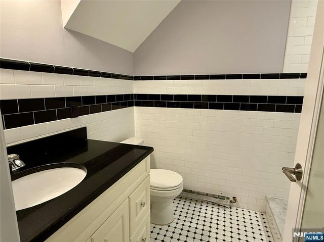 59 Laurel Avenue Right side, Kearny, NJ 07032