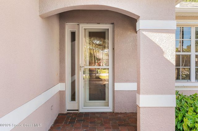 571 Gardendale Circle SE, Palm Bay, FL 32909