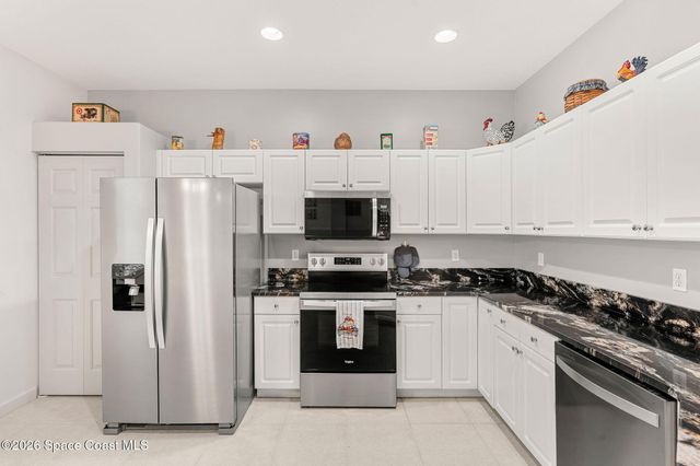 571 Gardendale Circle SE, Palm Bay, FL 32909