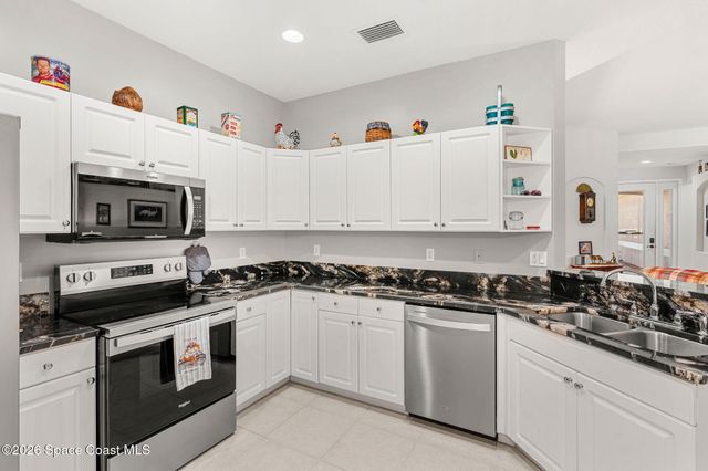 571 Gardendale Circle SE, Palm Bay, FL 32909