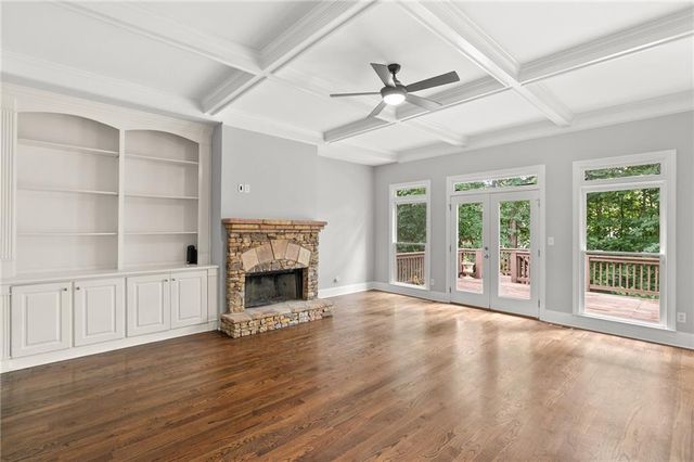 302 Beech Tree Hollow, Sugar Hill, GA 30518