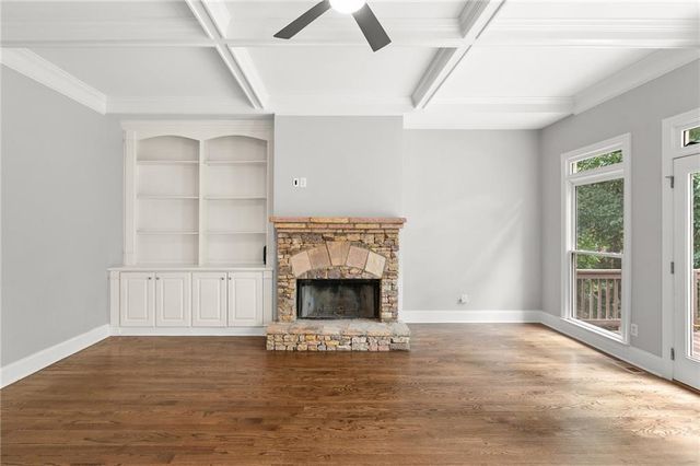 302 Beech Tree Hollow, Sugar Hill, GA 30518