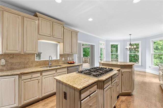 302 Beech Tree Hollow, Sugar Hill, GA 30518