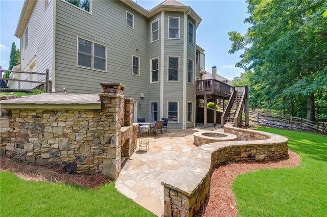 302 Beech Tree Hollow, Sugar Hill, GA 30518