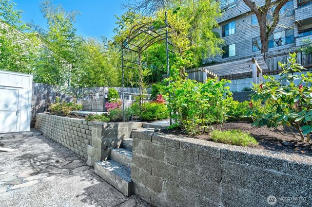 2016 14th Avenue W, Seattle, WA 98119