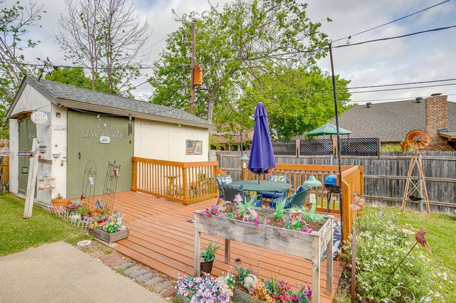 809 Castleview Drive, Arlington, TX 76001