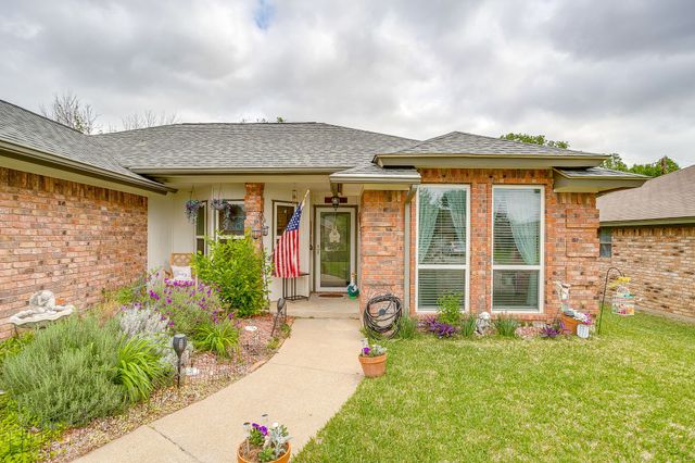 809 Castleview Drive, Arlington, TX 76001