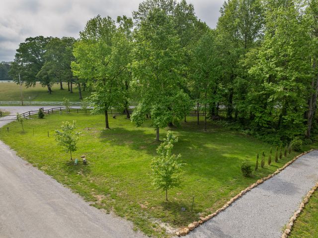 13 Sunset Bluff Way, Monteagle, TN 37356