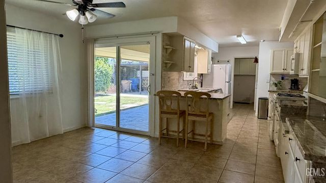 920 Cherry Hills Drive, Bakersfield, CA 93309