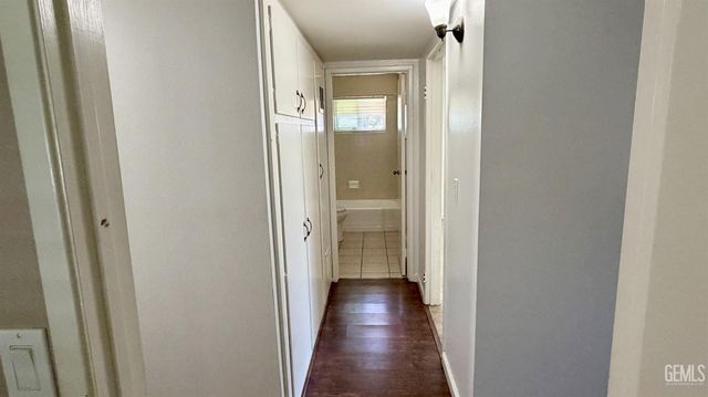 920 Cherry Hills Drive, Bakersfield, CA 93309
