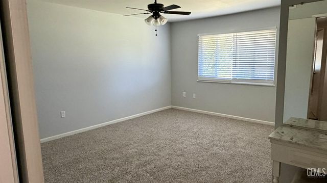 920 Cherry Hills Drive, Bakersfield, CA 93309
