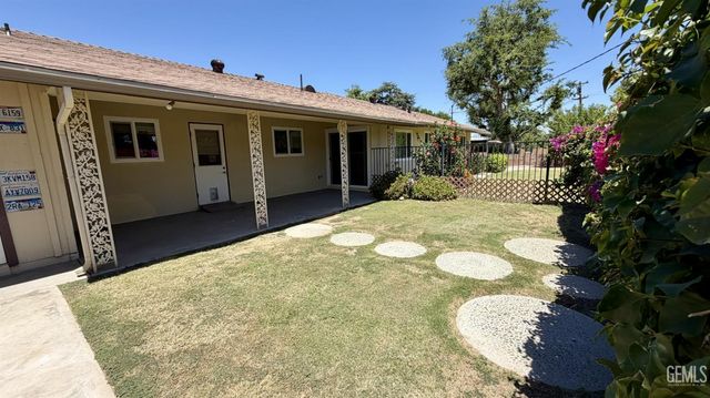 920 Cherry Hills Drive, Bakersfield, CA 93309