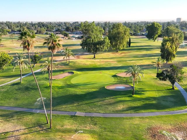 920 Cherry Hills Drive, Bakersfield, CA 93309