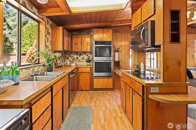 6225 64th Street SE, Snohomish, WA 98290