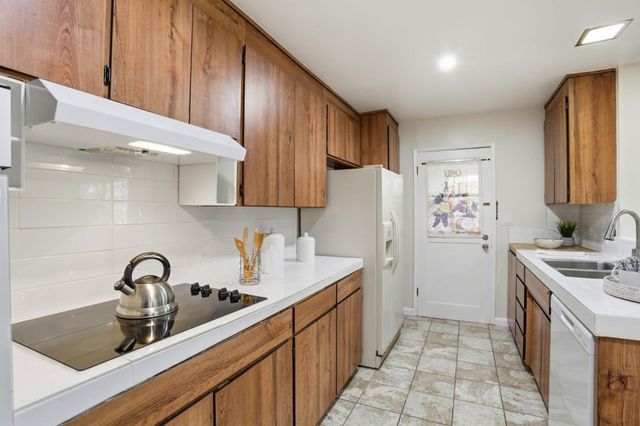 10541 Observatory Drive, San Jose, CA 95127