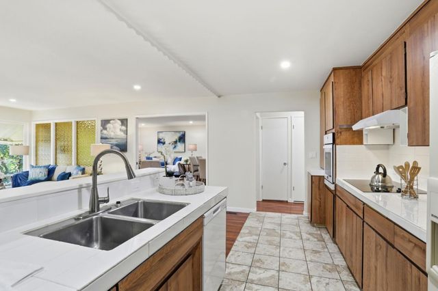 10541 Observatory Drive, San Jose, CA 95127