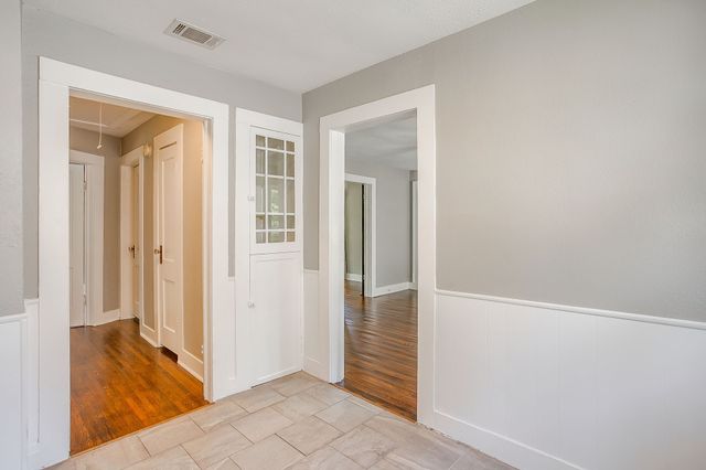 3221 8th Avenue, Fort Worth, TX 76110