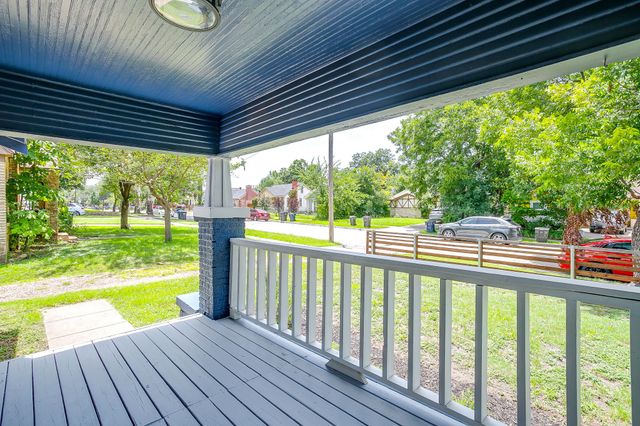 3221 8th Avenue, Fort Worth, TX 76110