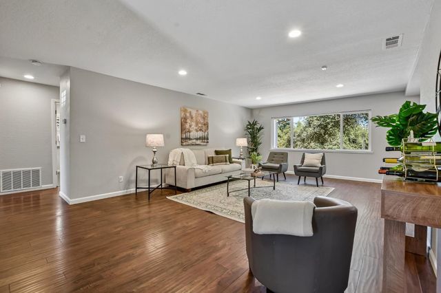 3800 Whispering Pines Ln, Shingle Springs, CA 95682