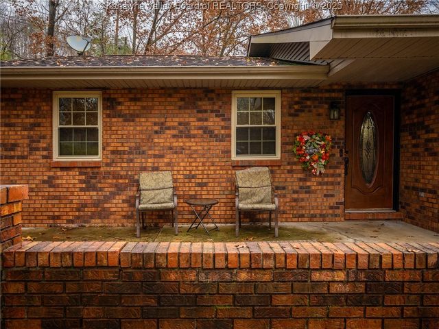 5398 Hillbrook Drive, Cross Lanes, WV 25313