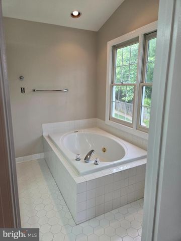 3711 BERLEIGH HILL CT, Burtonsville, MD 20866