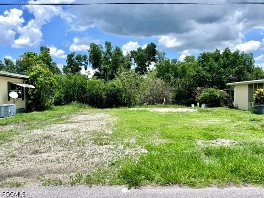 14623 Paul Revere LOOP, North Fort Myers, FL 33917