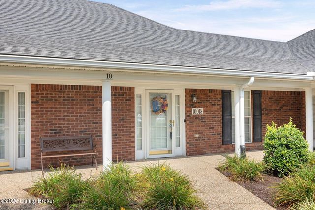 10018 Chenoweth Vista Way, Louisville, KY 40299