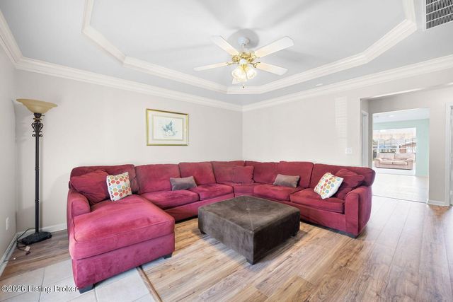 10018 Chenoweth Vista Way, Louisville, KY 40299