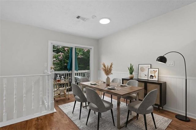1356 Old Coach Road SW, Marietta, GA 30008