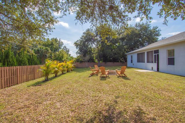 8686 104th Avenue, Vero Beach, FL 32967