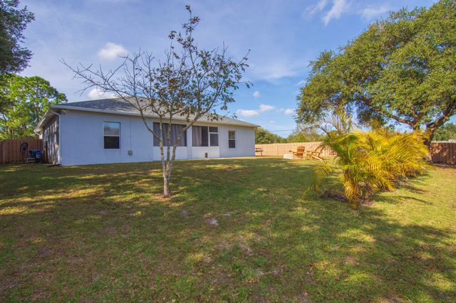 8686 104th Avenue, Vero Beach, FL 32967