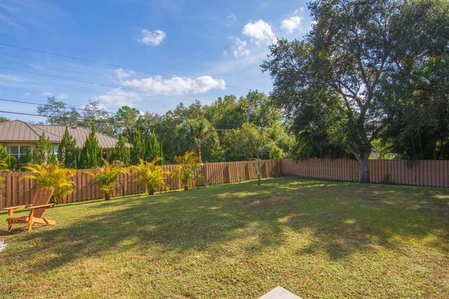 8686 104th Avenue, Vero Beach, FL 32967