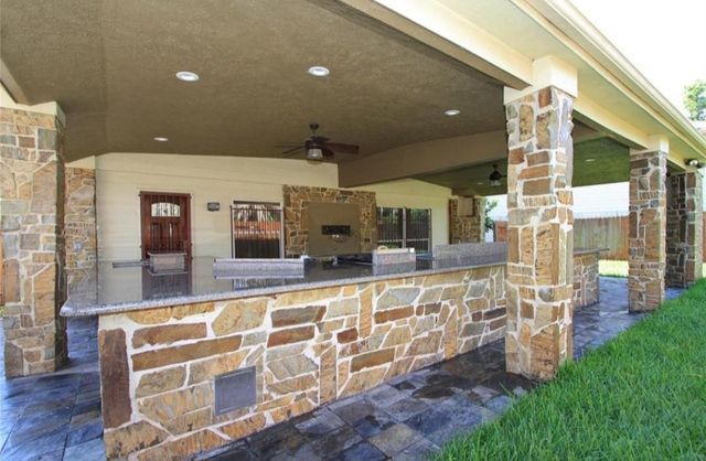 718 Vista Grove Circle, Houston, TX 77073