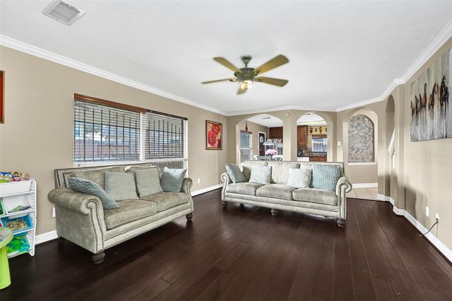 718 Vista Grove Circle, Houston, TX 77073