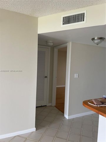3100 W Rolling Hills Cir 502, Davie, FL 33328