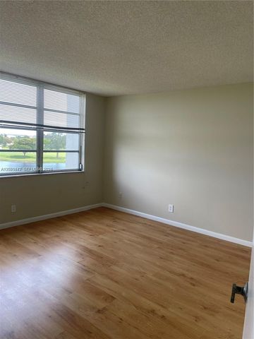 3100 W Rolling Hills Cir 502, Davie, FL 33328