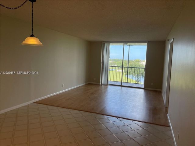 3100 W Rolling Hills Cir 502, Davie, FL 33328