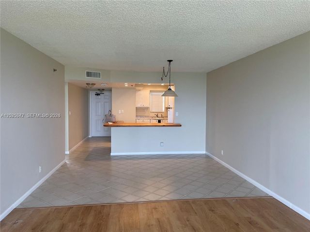 3100 W Rolling Hills Cir 502, Davie, FL 33328