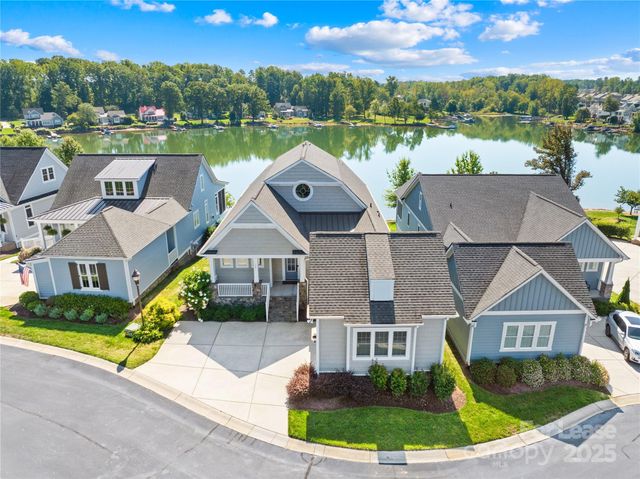 124 Sisters Cove Court, Mooresville, NC 28117