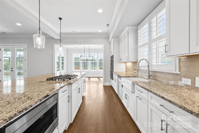 124 Sisters Cove Court, Mooresville, NC 28117