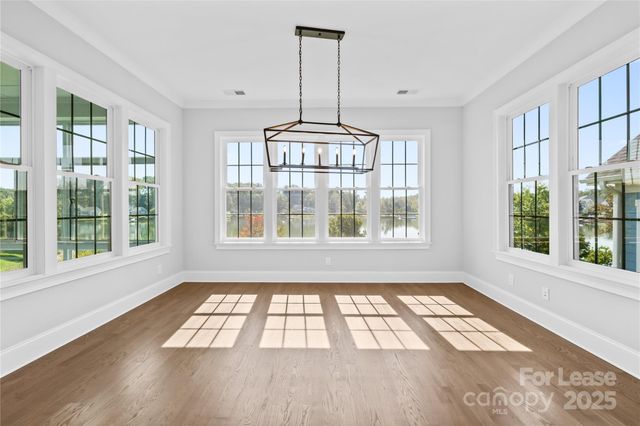 124 Sisters Cove Court, Mooresville, NC 28117