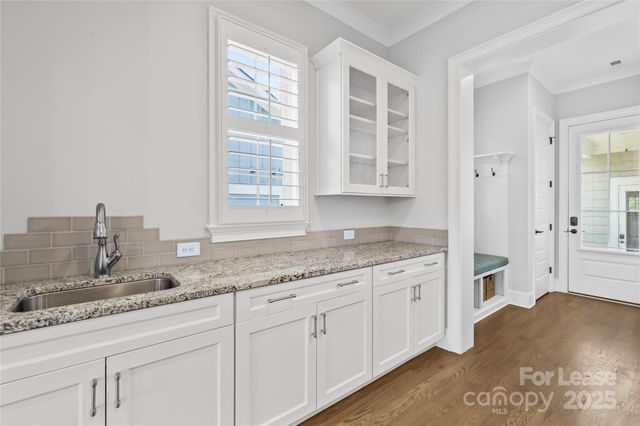 124 Sisters Cove Court, Mooresville, NC 28117
