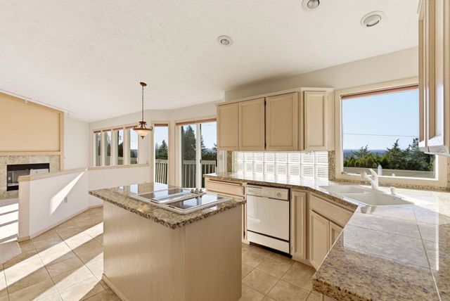 5616 S Glendora Dr, Spokane, WA 99223