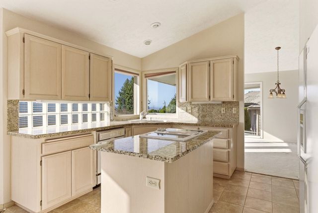 5616 S Glendora Dr, Spokane, WA 99223