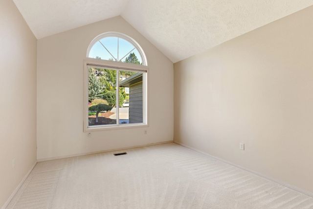 5616 S Glendora Dr, Spokane, WA 99223