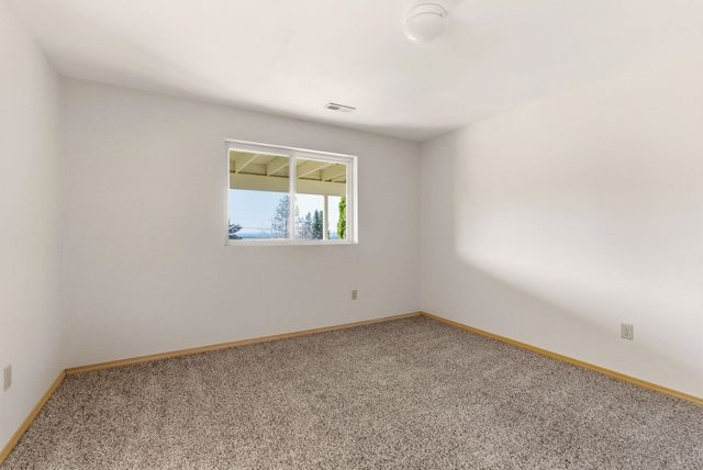 5616 S Glendora Dr, Spokane, WA 99223