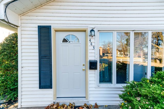 443 N Main Street, Wauconda, IL 60084
